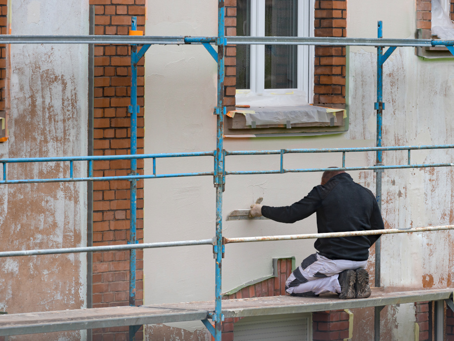 travaux de rénovations sur la façade s'un immeuble